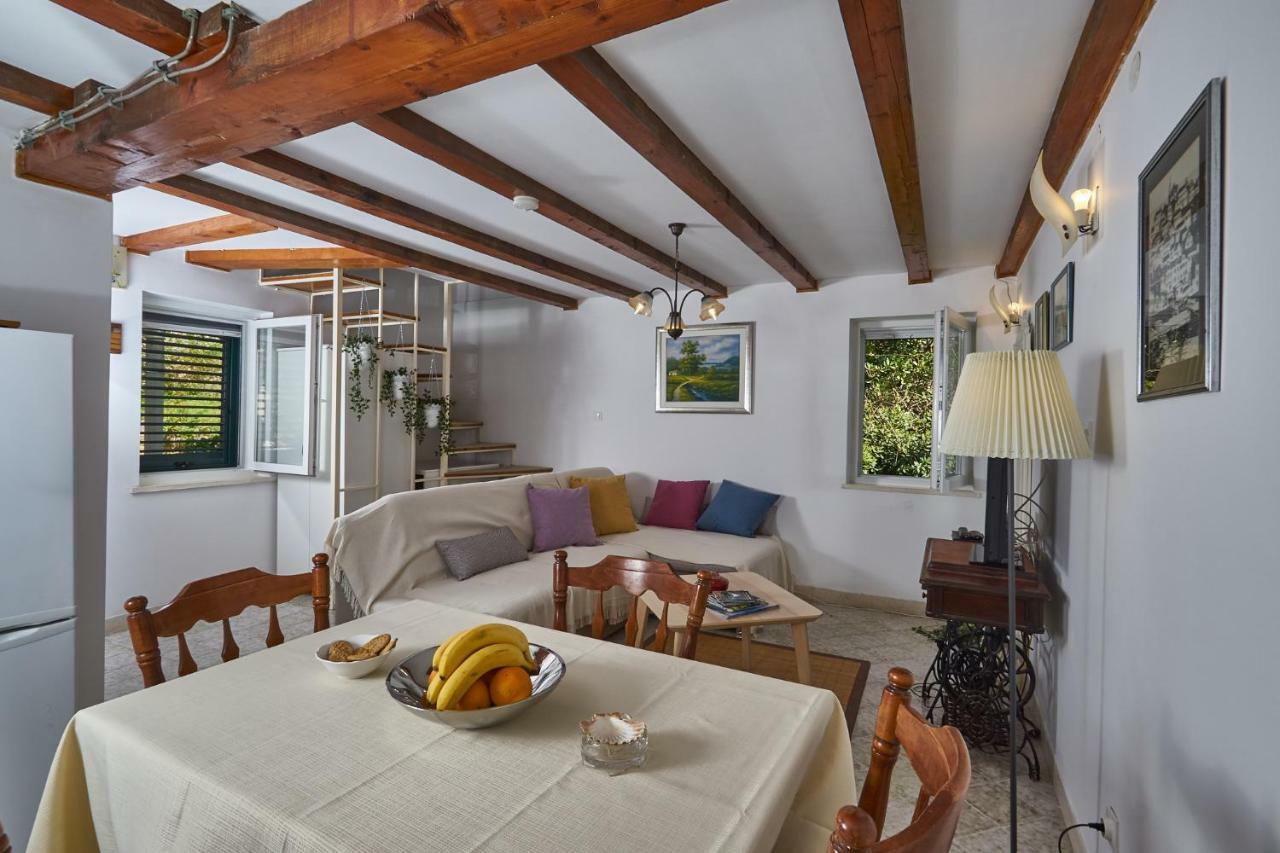 Holiday Home Olive Mill Mlini Buitenkant foto